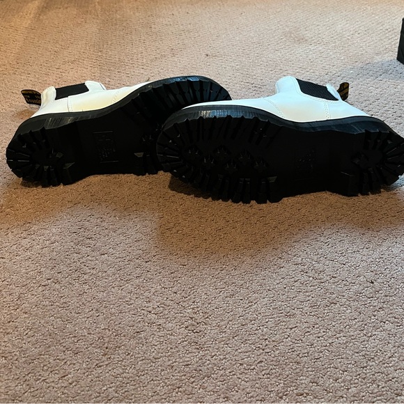 Dr. Martens 2976 Platform Chelsea Boot - White - Picture 5 of 5